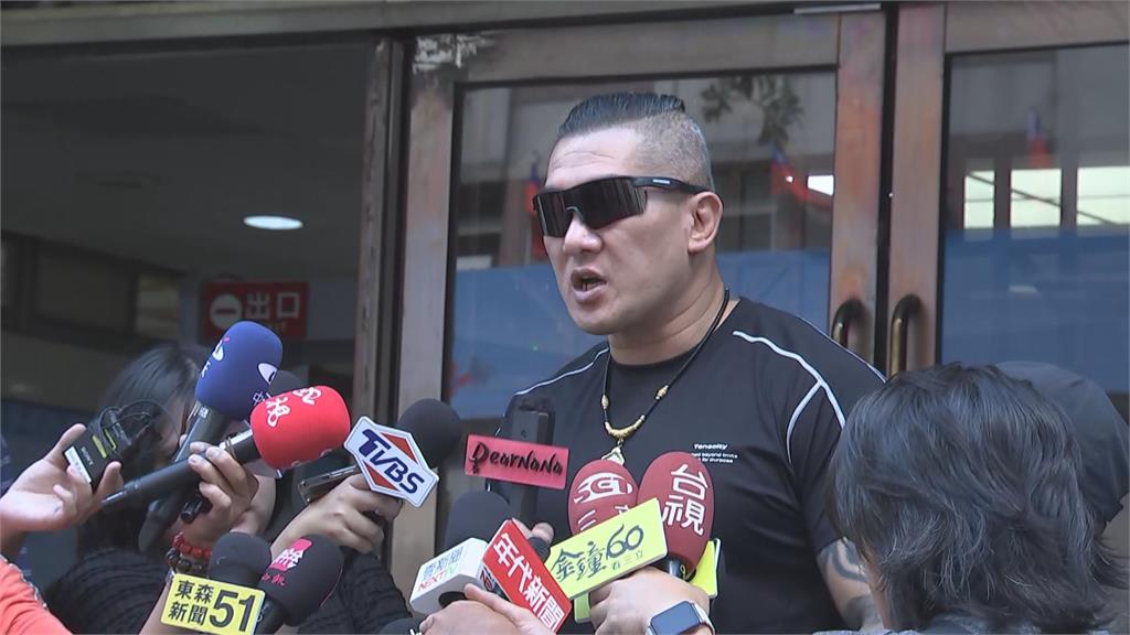 快新聞／口無遮攔！館長北院外大喊「請問要斬誰？」　小草竟齊呼總統名　