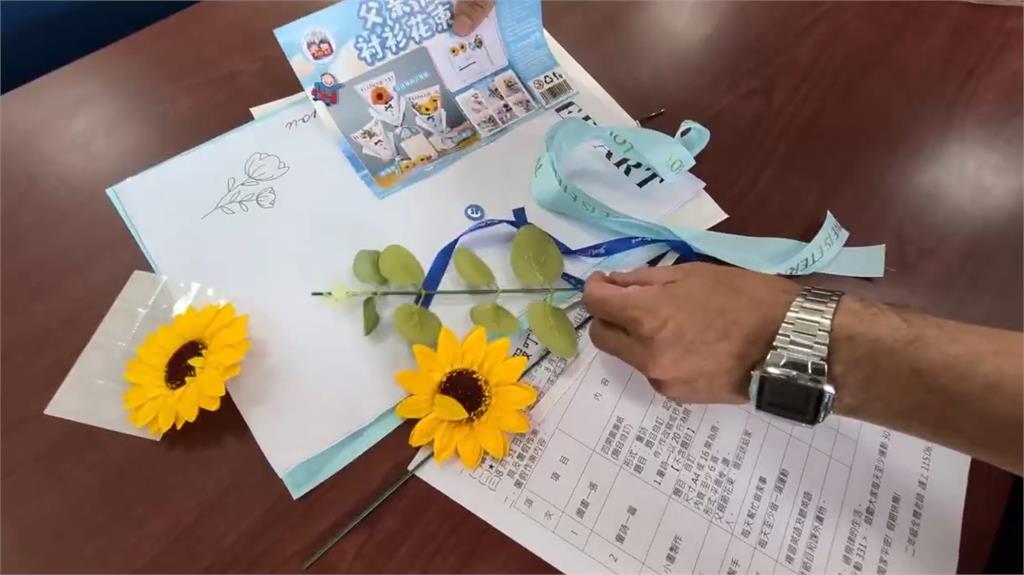 暑假作業變統戰？！　 國小美勞教材全是＂簡體字＂挨轟