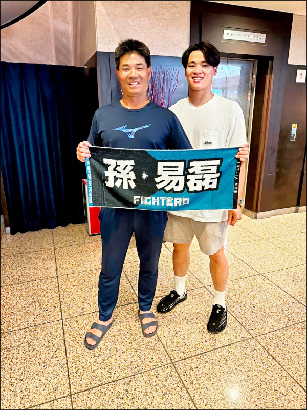 少棒冠軍搖籃4／超級應援孫爸修機器、開車都行！孫易磊、孫易伸河濱公園被挖角   