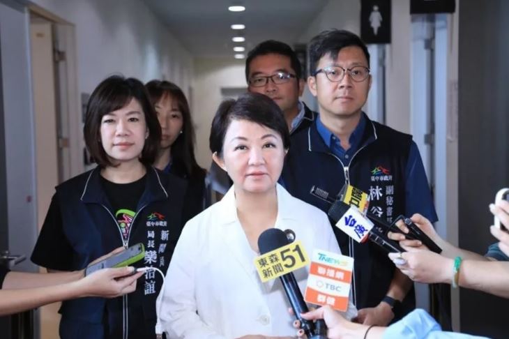 快新聞／洋流嚇壞藍營？蔣萬安急拉盧秀燕「姊弟聯手」　被問「合體掃街」全說了