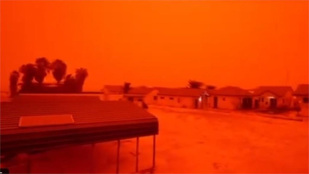 澳洲海灣突現「血紅色天空」！罕見異象瘋傳…專家揭：並非影像特效