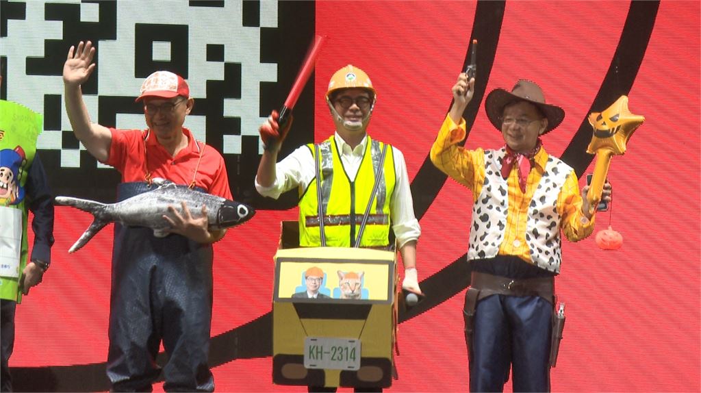 高雄萬聖節超吸睛！　陳其邁扮垃圾車司機驚豔全場