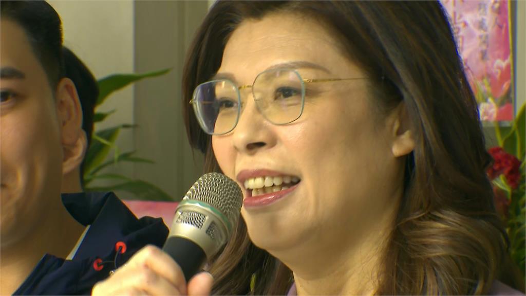 藍營8縣市選情要注意？　鄭麗文站台小雞沒回應