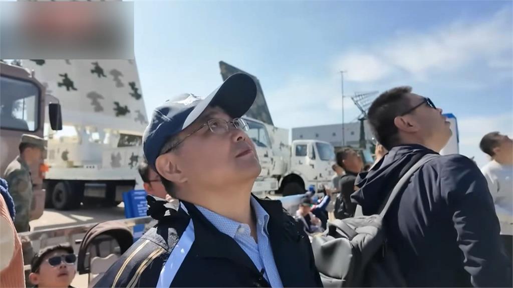 海軍退役少校稱兩岸「同為炎黃子孫」！又喊「1事」嗆台灣　網怒轟：取消退休俸