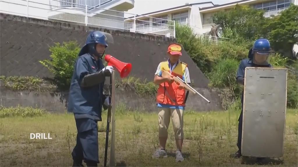 「熊出沒」太可怕！日本狩獵協會舉行演習　傳授「保命之道」