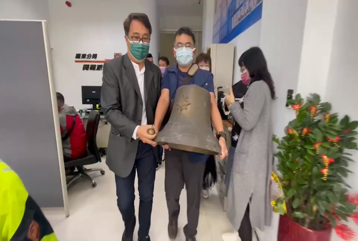 羅東國小失竊銅鐘尋回! 犯案動機仍不明警方續釐清