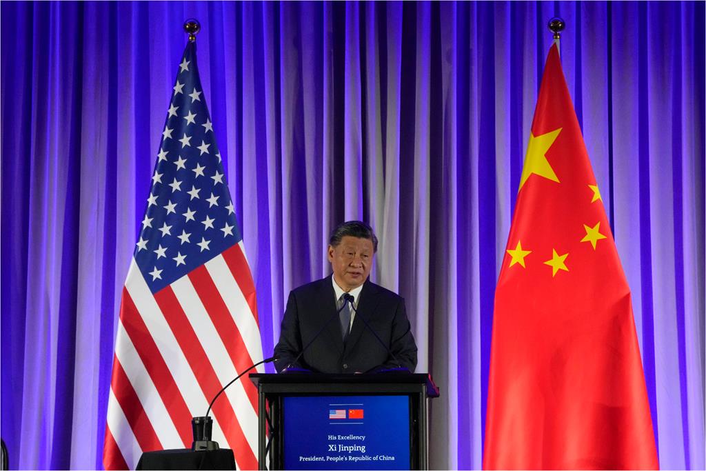 反習抗議升級成群毆!示威者眼睛「被噴辣椒水」 頭部見血緊急送醫
