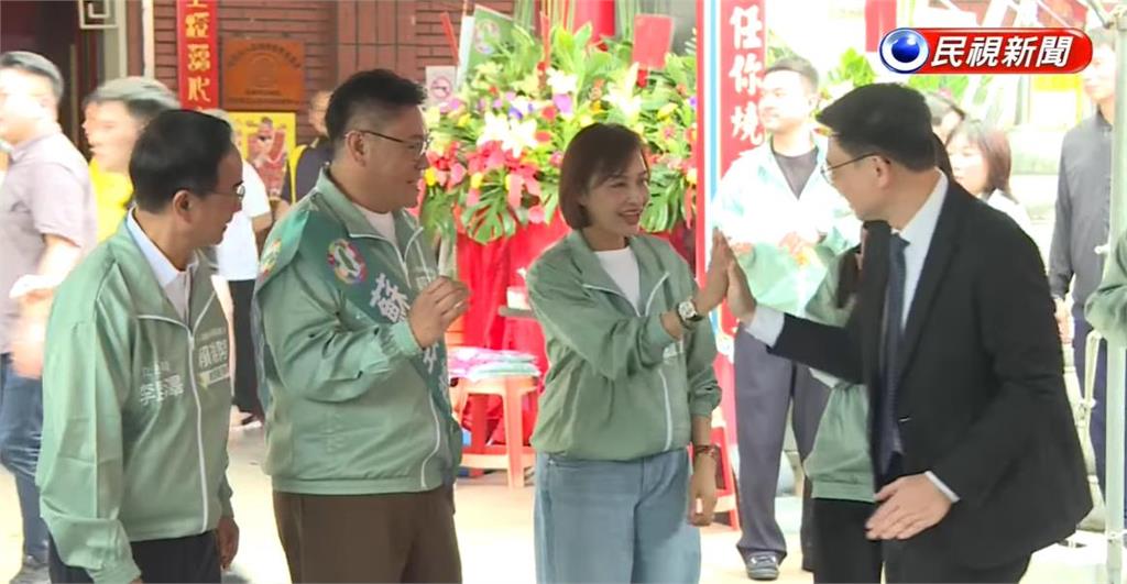 賴瑞隆登記「邱議瑩超早到」互動曝　陳其邁急喊別「這樣」：高雄昔花了6年...