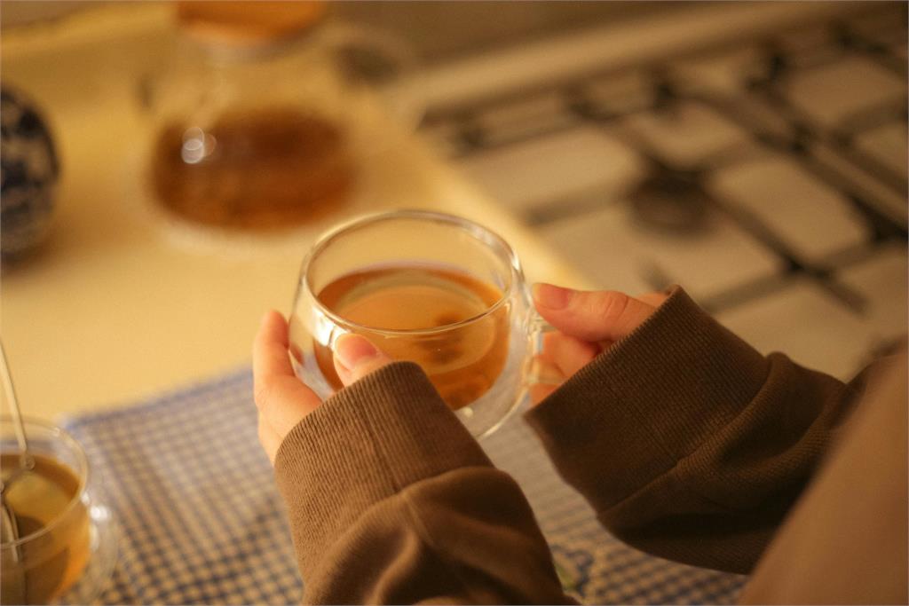 睡前吃東西會影響睡眠品質?專家揭「1食物」吃了恐會做惡夢!