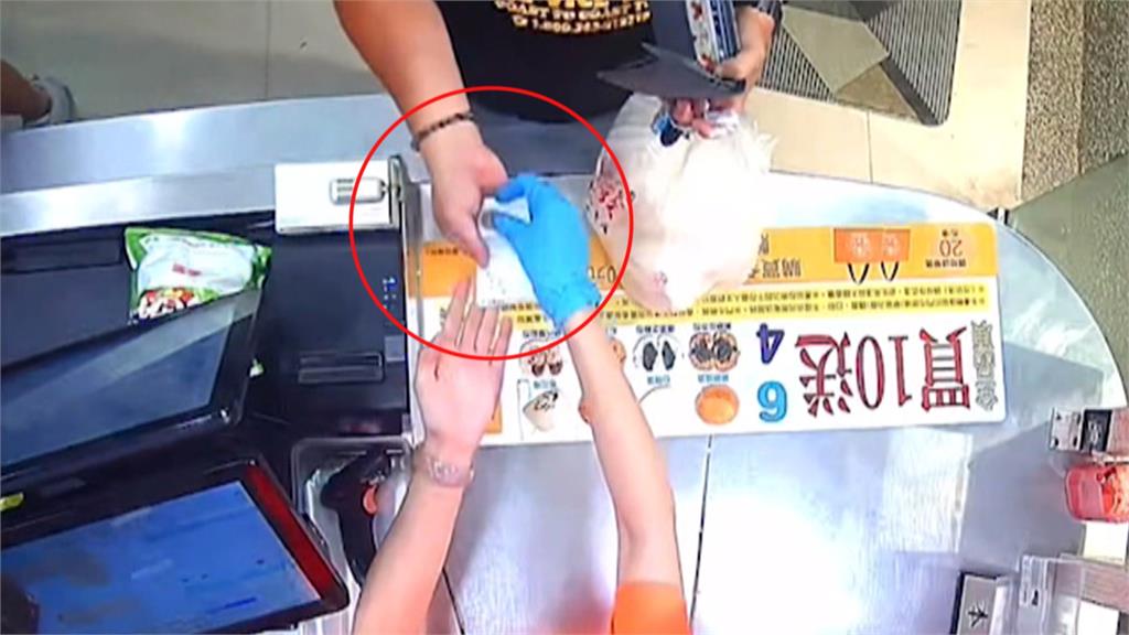 客人控沒找1元發文公審　包子店公布監視器畫面自清