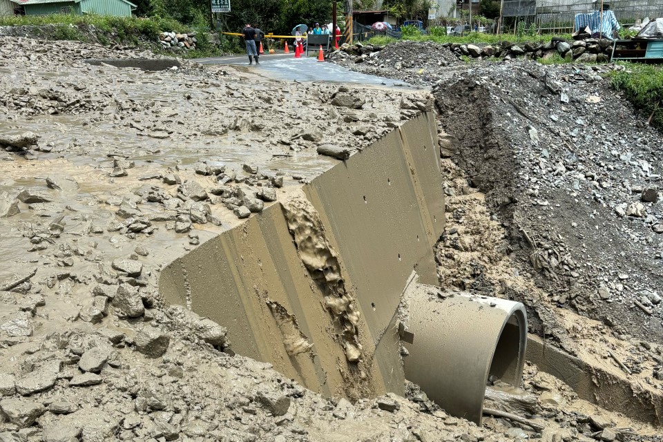 快新聞／大雨影響　嘉義阿里山公路土石坍方、南投信義鄉道路中斷