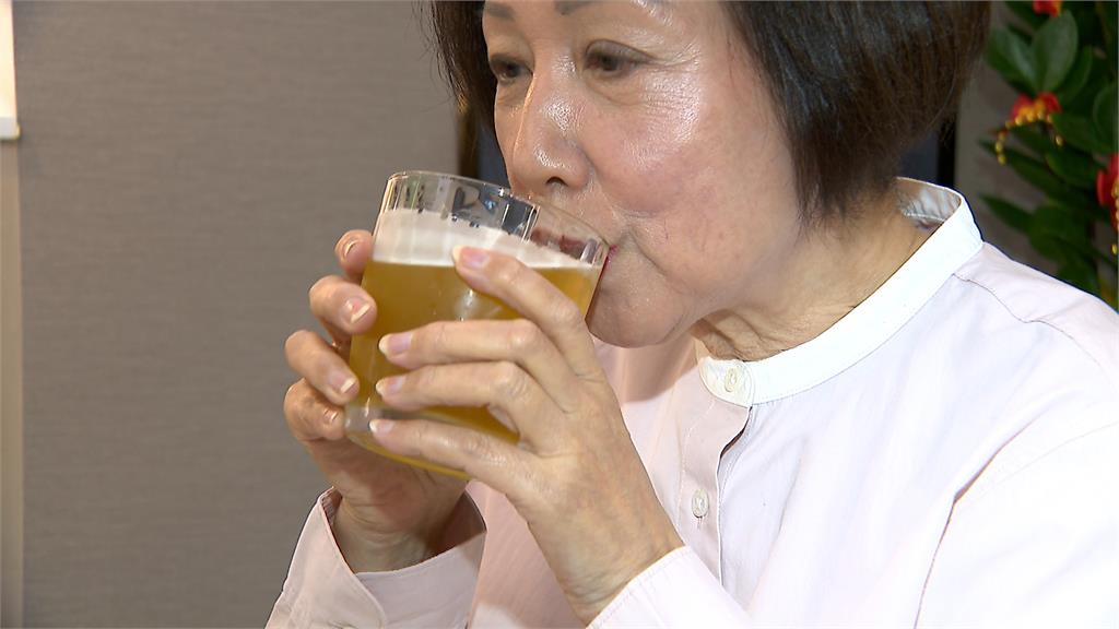 老人家長程出遊突便意襲來? 營養師教你這樣吃改善便祕