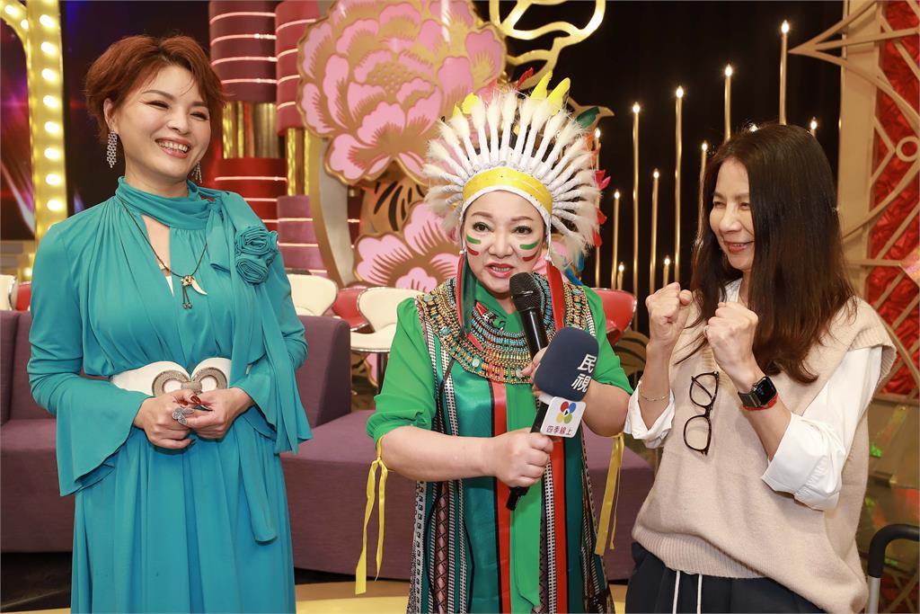 民視《超級冰冰秀》戲劇女王王珮華驚喜探班!白冰冰與她「一見如故看對眼」