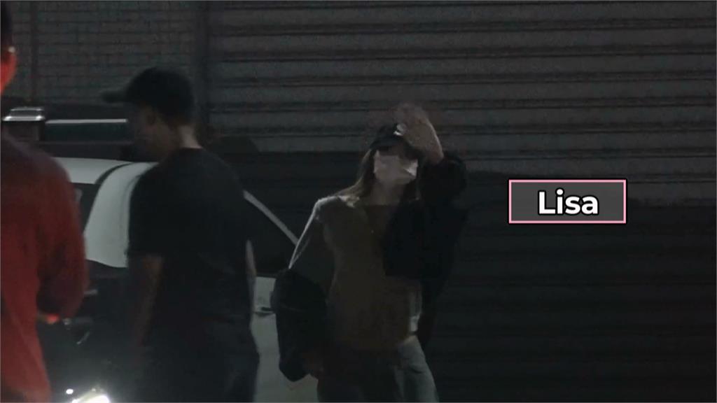 BLACKPINK抵台連唱兩天! 小港機場、下榻飯店外湧粉絲