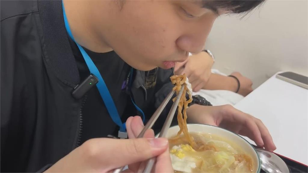睡覺流口水卻裝沒事？醫示警小心「睡眠障礙、胃食道逆流」找上門！