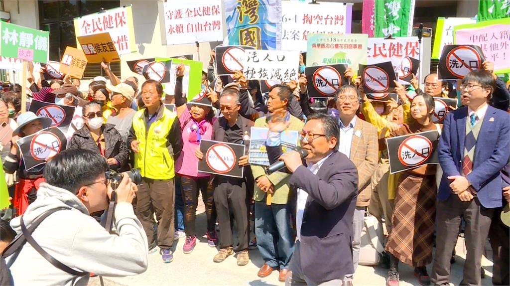 國民黨提案「中配入籍放寬」 台派促「中配比照外配」隔街嗆聲新黨