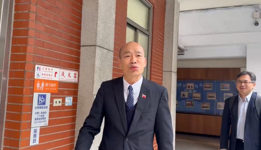 統派入侵立院?新黨副秘書長「進2樓直播」 藍營口徑遭嗆:串好再來