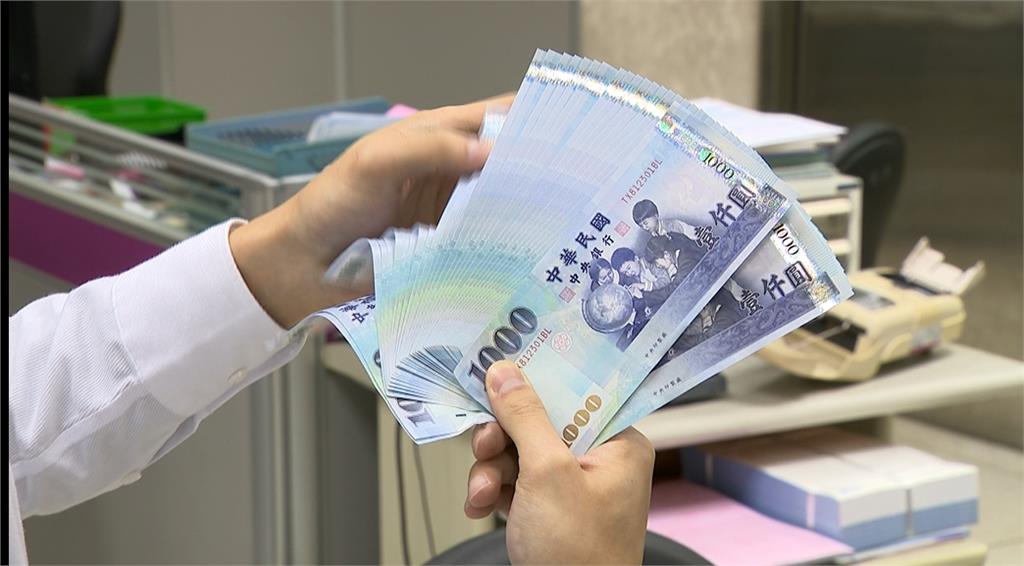 普發萬元案今通過初審 17日三讀後一個月內發放