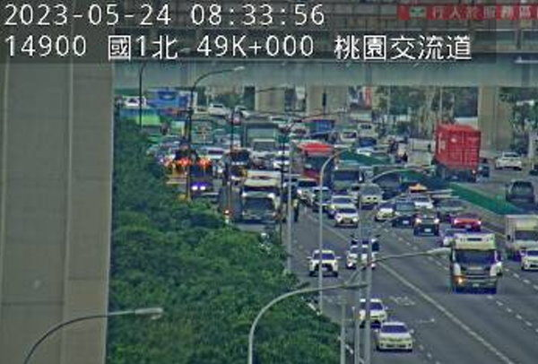 快新聞／國1大貨車和2小客車追撞事故　車流回堵5公里