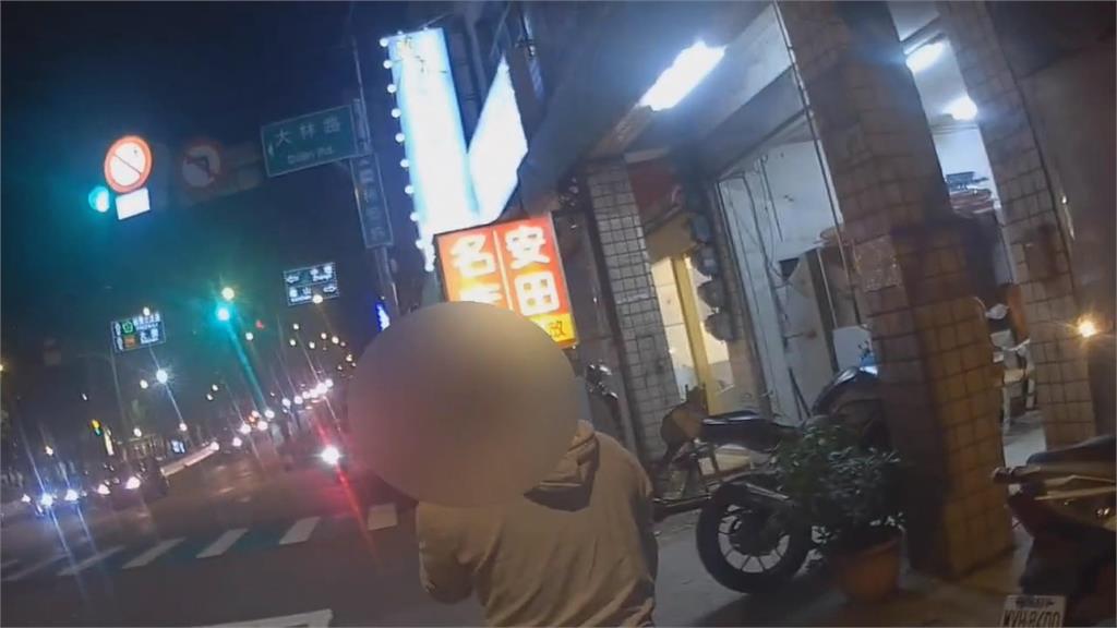 酒駕裝聽不懂中文? 移工騎電動車沒戴安全帽遭警攔查「聽嚨某」