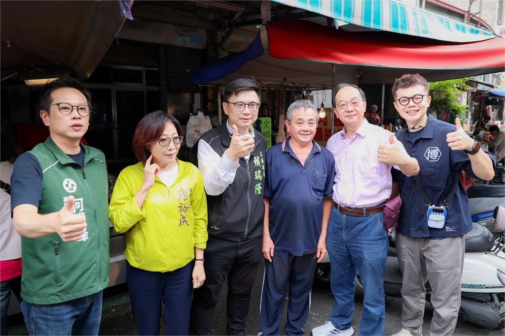 快新聞/民進黨高雄初選明正式領表登記 賴瑞隆