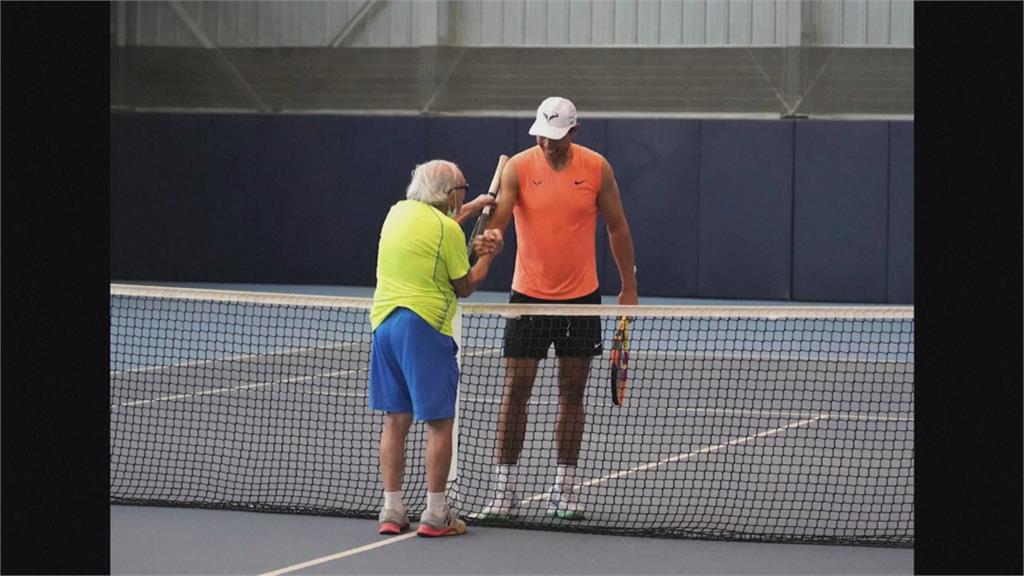 97歲世界最老網球選手 單挑前球王納達爾