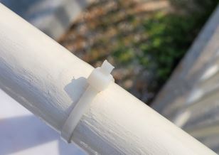 公園兒童遊樂設施藏危機! 告示牌上「這東西」太尖手掌流血
