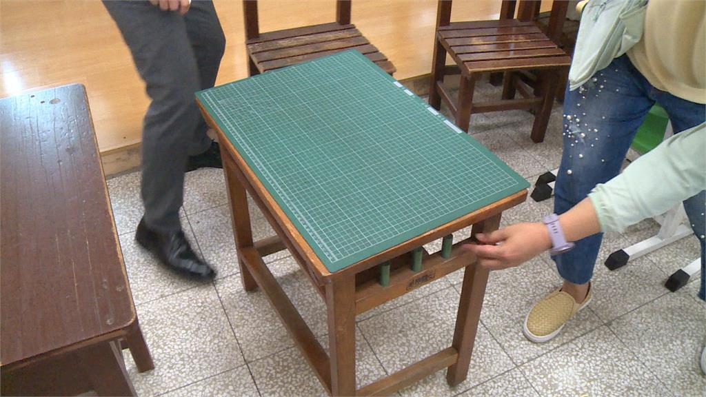 盧秀燕宣布「陪你長大」計畫　斥資４‧５億全面汰換國中小課桌椅