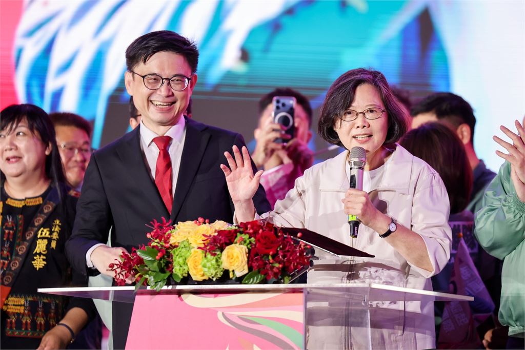 快新聞／蔡英文、蕭美琴罕見同台力挺賴瑞隆！陳其邁交棒喊「我們的市長就是他」