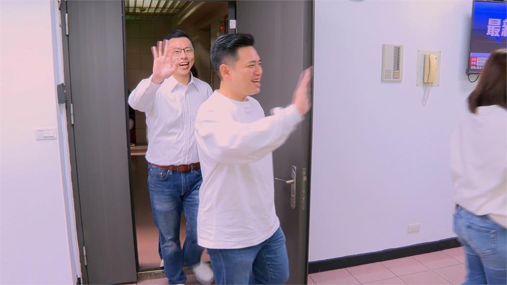 綠新北黨內初選登記首日　「青年會做事連線」搶頭香登記造勢