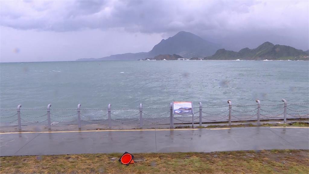 颱風又逢年度天文大潮　基隆海水倒灌街道大積水