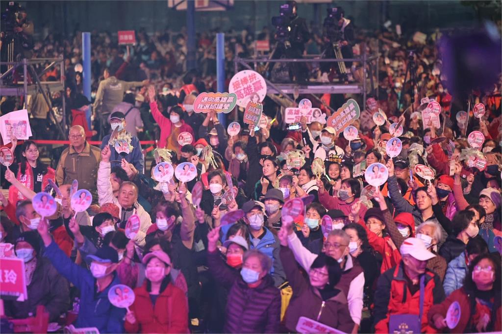 快新聞／抗癌重生拚高雄市長！初選造勢萬人集結　邱議瑩振奮喊：我準備好了