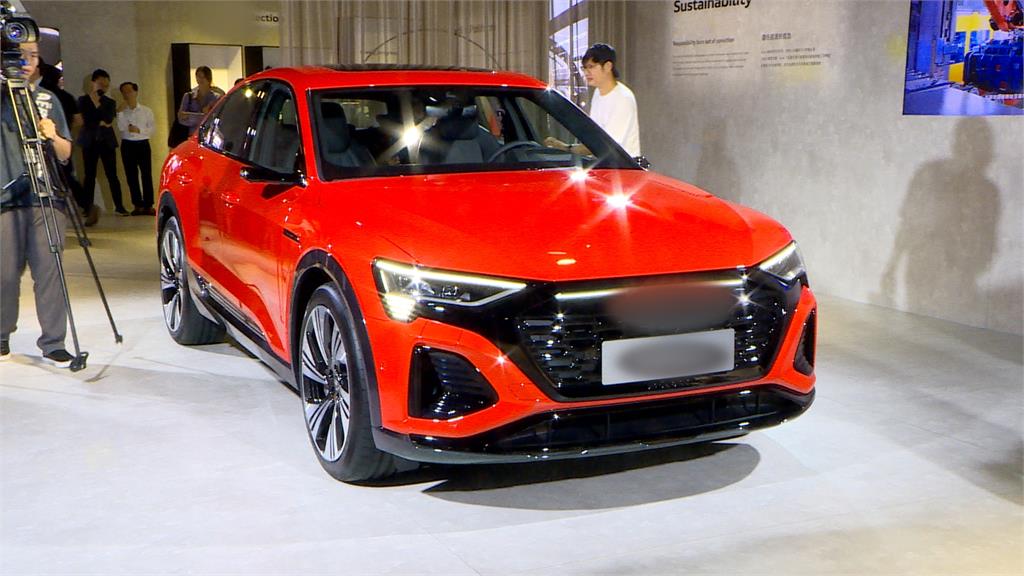 德國豪華車品牌概念店進駐信義區 推出首款豪華純電MPV