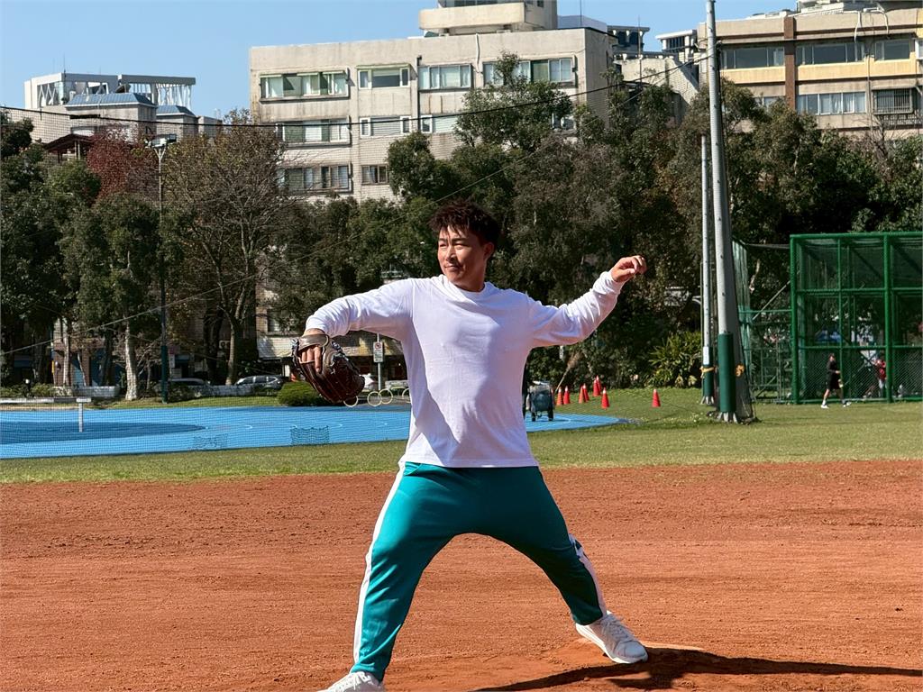 突圍WBC死亡之組!郭泓志加入情蒐團 以挺立多效保養顧好行動力 成不死鳥超強關鍵