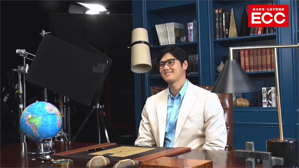 MLB(影)／大谷翔平變身學霸男神！戴上眼鏡扮文青網友大讚帥出新高度