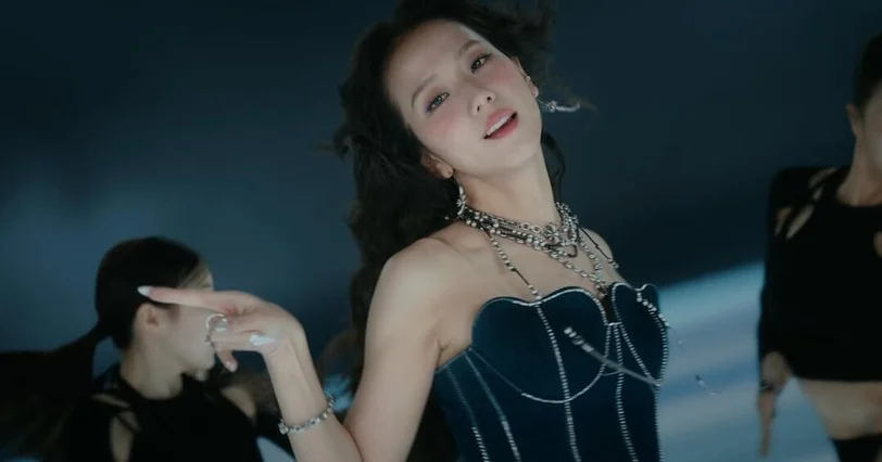 Jisoo 新歌〈earthquake〉MV同款單品盤點!Dior、Cartier、Vivienne Westwood都入鏡!