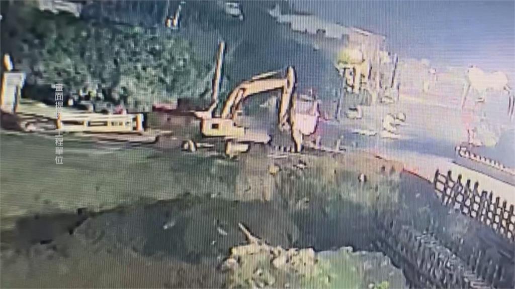 騎車行經施工處"摔斷手" 大學生怒控施工標示不清