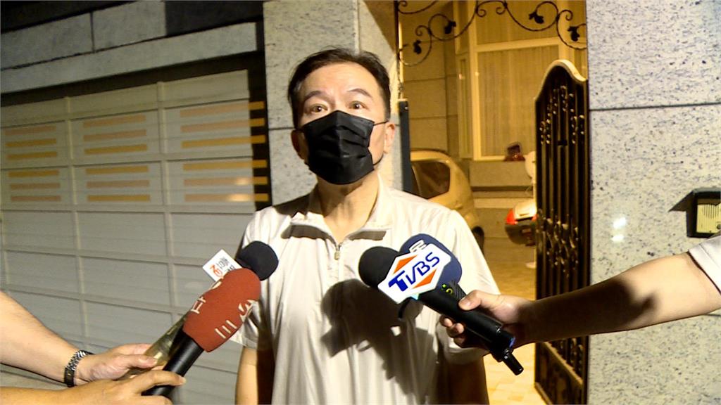 孫安佐被送進看守所! 狄鶯情緒低落「鬧失聯」她獨自坐岸邊