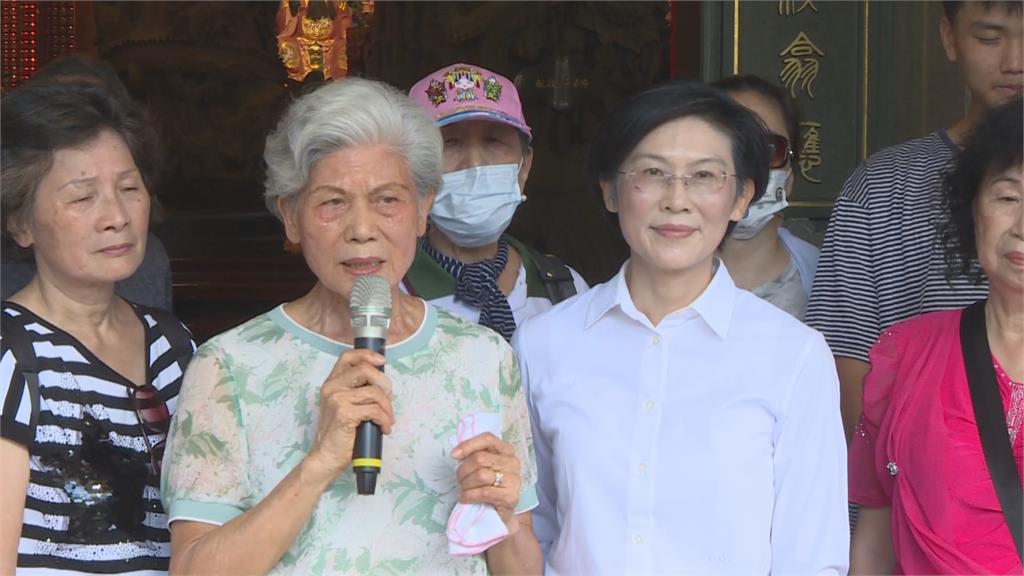 快新聞／涉詐助理費起訴！偕母赴高雄鳳山天公廟參拜　林岱樺宣誓：清清白白