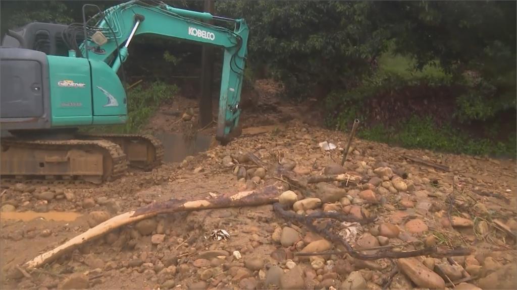 熱低壓夾帶驚人風雨　高雄各地傳出災情