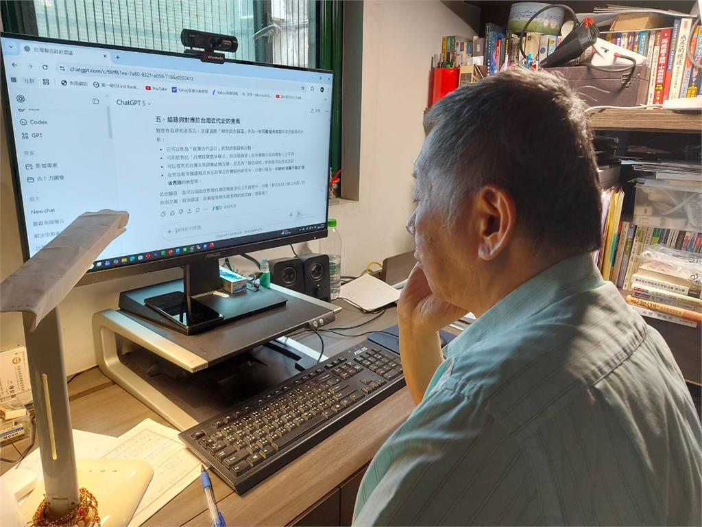 柯文哲秘密研究「日本聯合政府」疑想藍白合!偷懶找「AI做1事」失敗怒噴這9字