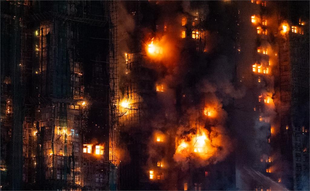 香港大火／宏福苑惡火「37歲消防員」殉職！官方FB「換黑白照」網鼻酸致敬