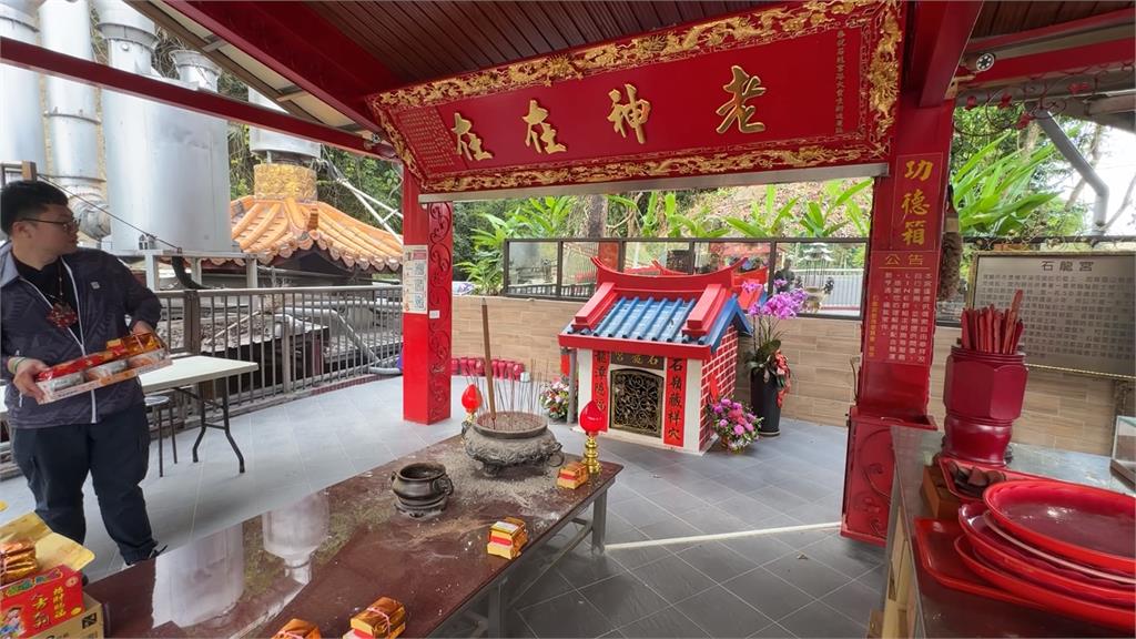 石龍宮泡麵土地公報明牌？　主委證實攏係假！