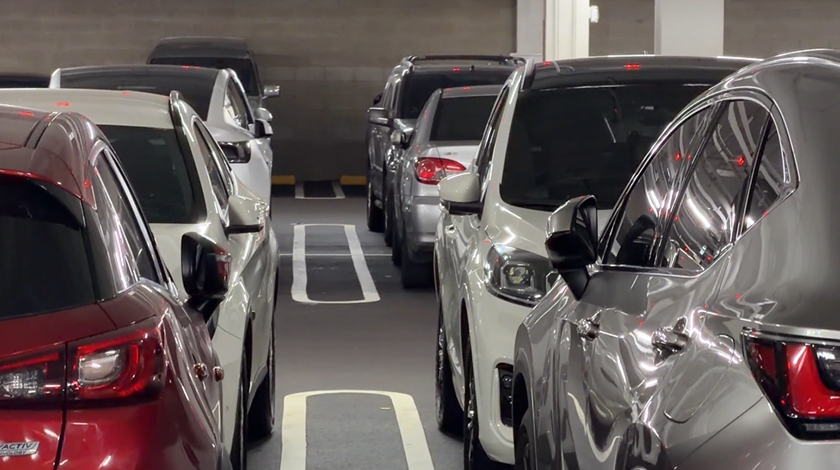 疑為9萬債務?討債追進美式賣場停車場 持球棒狂毆