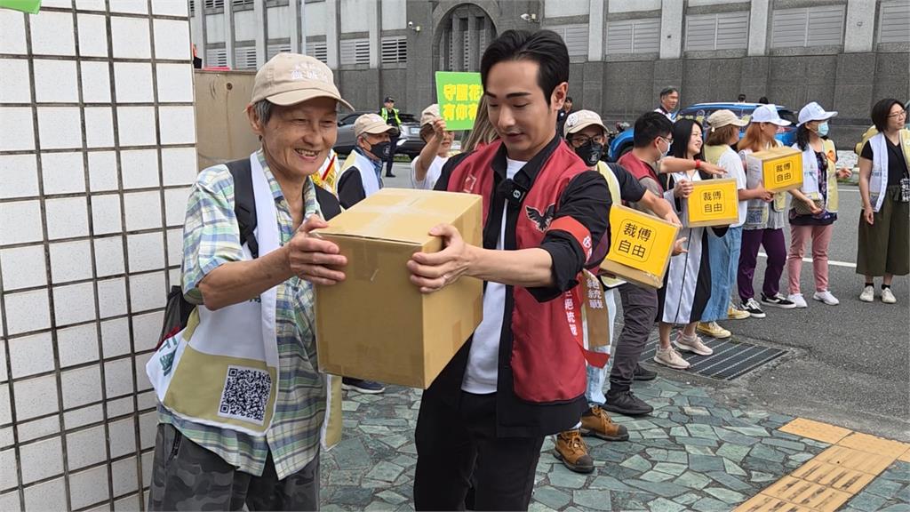 微光變曙光!罷免傅崐萁送件3萬2777份 連署率全台最高