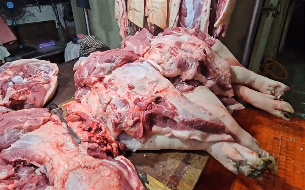 快新聞／溫體豬回歸！基隆攤商叫足豬量　怕民眾搶購忙備貨