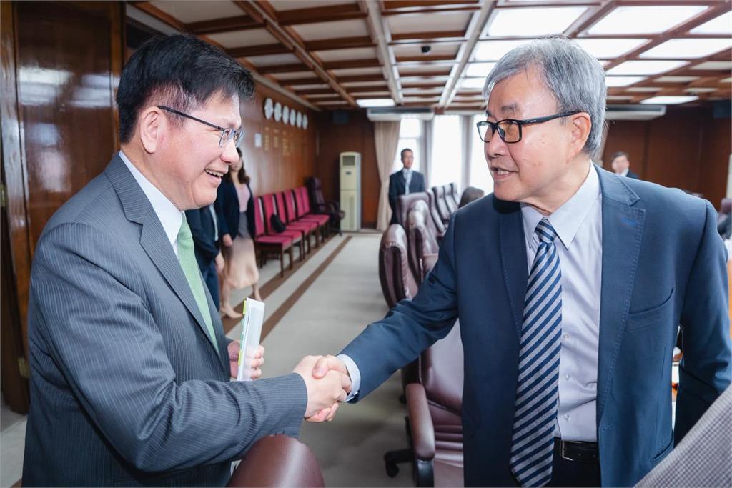 快新聞/不只農業部!今偕鄭英耀召開雙部長會議 林佳龍:為台灣與友邦培育人才