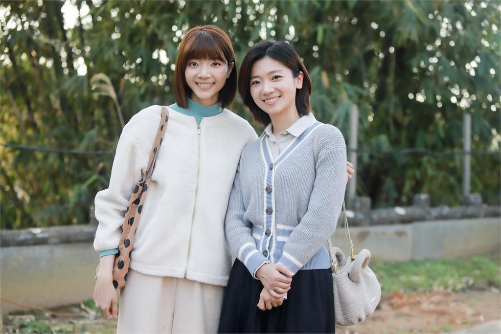 周宇柔《愛的榮耀》駕車高速追撞傅小芸!「出意外自撞圍欄」事發畫面曝光