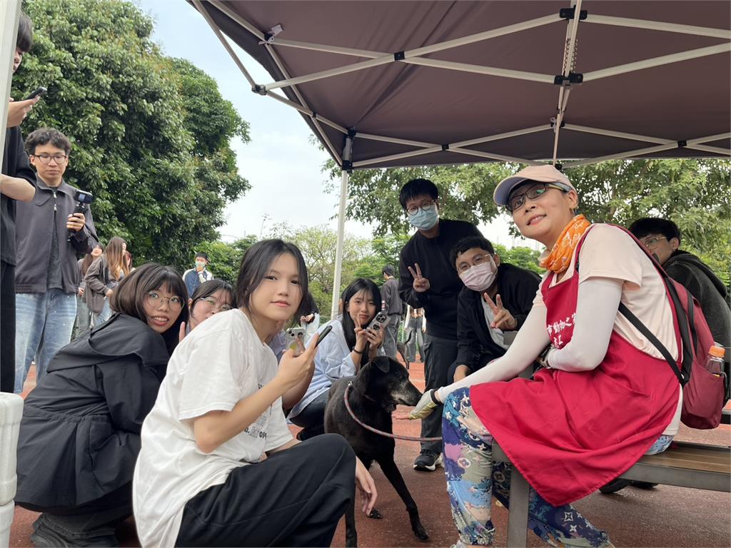 一堂沒有課本的課！東海大學參訪板橋動物之家　看見流浪動物背後的公   共議題