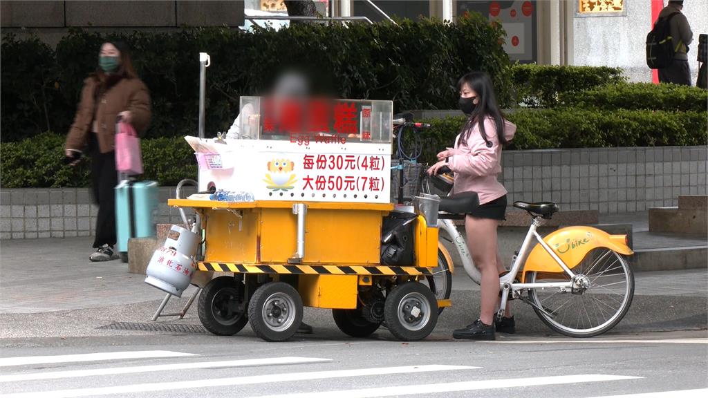 電動車改裝成攤車擺攤超方便? 7旬老闆騎上路恐觸法